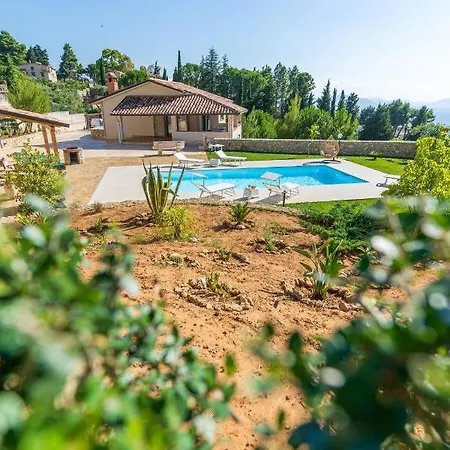 Romitello Con Piscina Total Relax Borgetto
