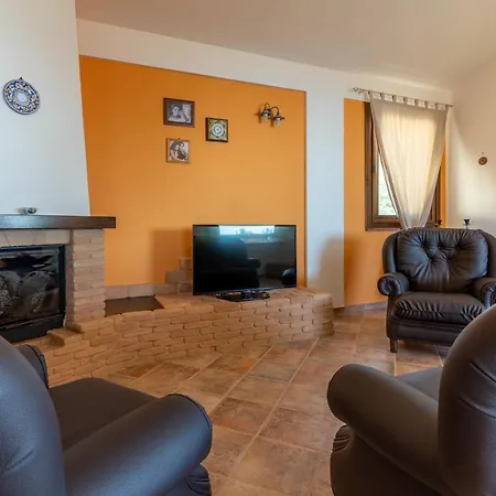 Romitello Con Piscina Total Relax فيلة *